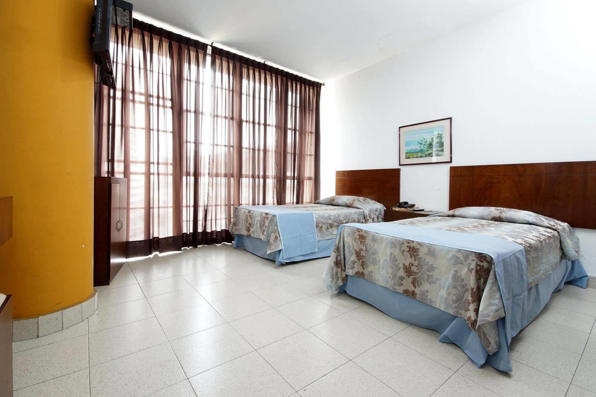 Hotel Royal Plaza Cali Zewnętrze zdjęcie